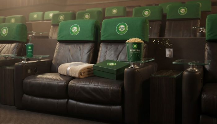 Bom-Ar-transforma-sala-de-cinema-em-experiencia-sensorial-ao-levar-fragrancia-para-pre-estreia-em-Sa.jpeg