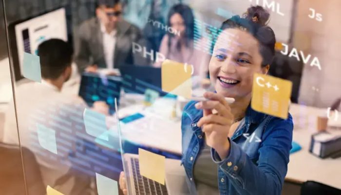 people-working-html-codes-1-scaled_p39238_thumb_resized.jpg